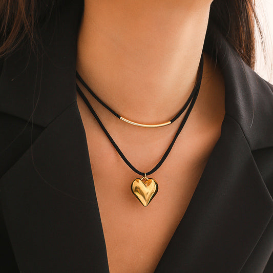 Black rope velvet geometric small heart necklace with simple curved tube heart Neck
